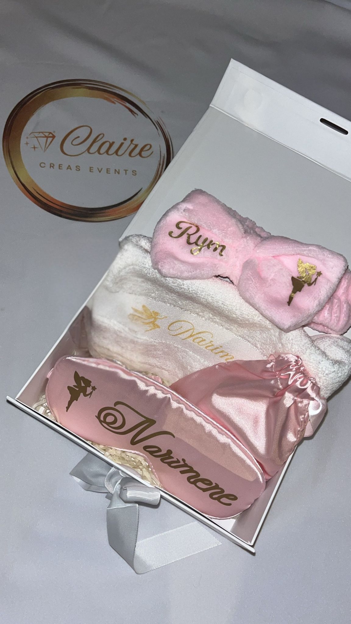 Coffret bien-être femme personnalisé avec bandeau maquillage, masque de sommeil, serviette et chouchou satin
